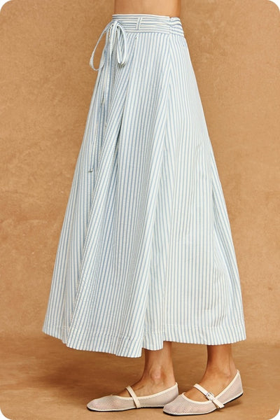 A-Line Seersucker Midi Skirt - Blue