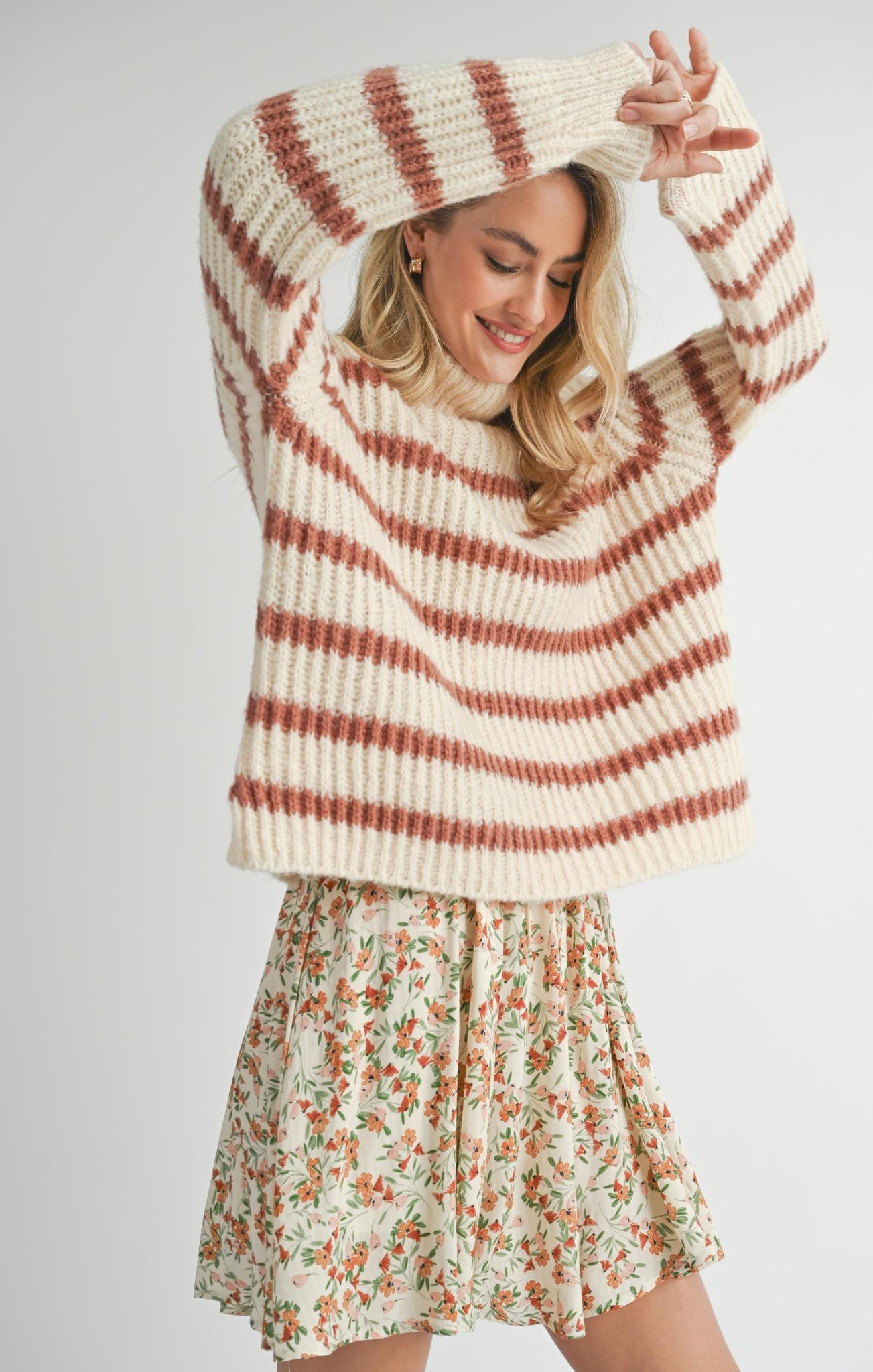 Aki Turtle Neck Sweater - Striped