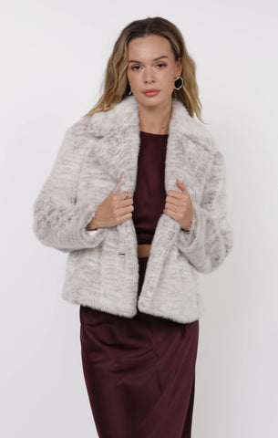 Pretty Fab Faux Fur Coat - Ivory